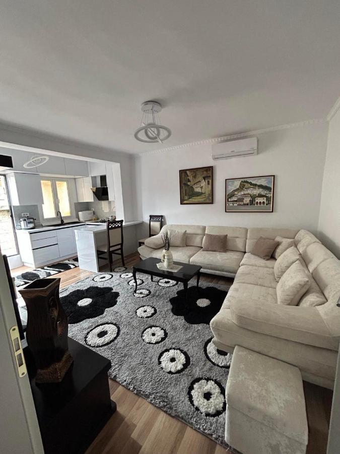 Flat In Berat'S Center Apartment Exterior photo