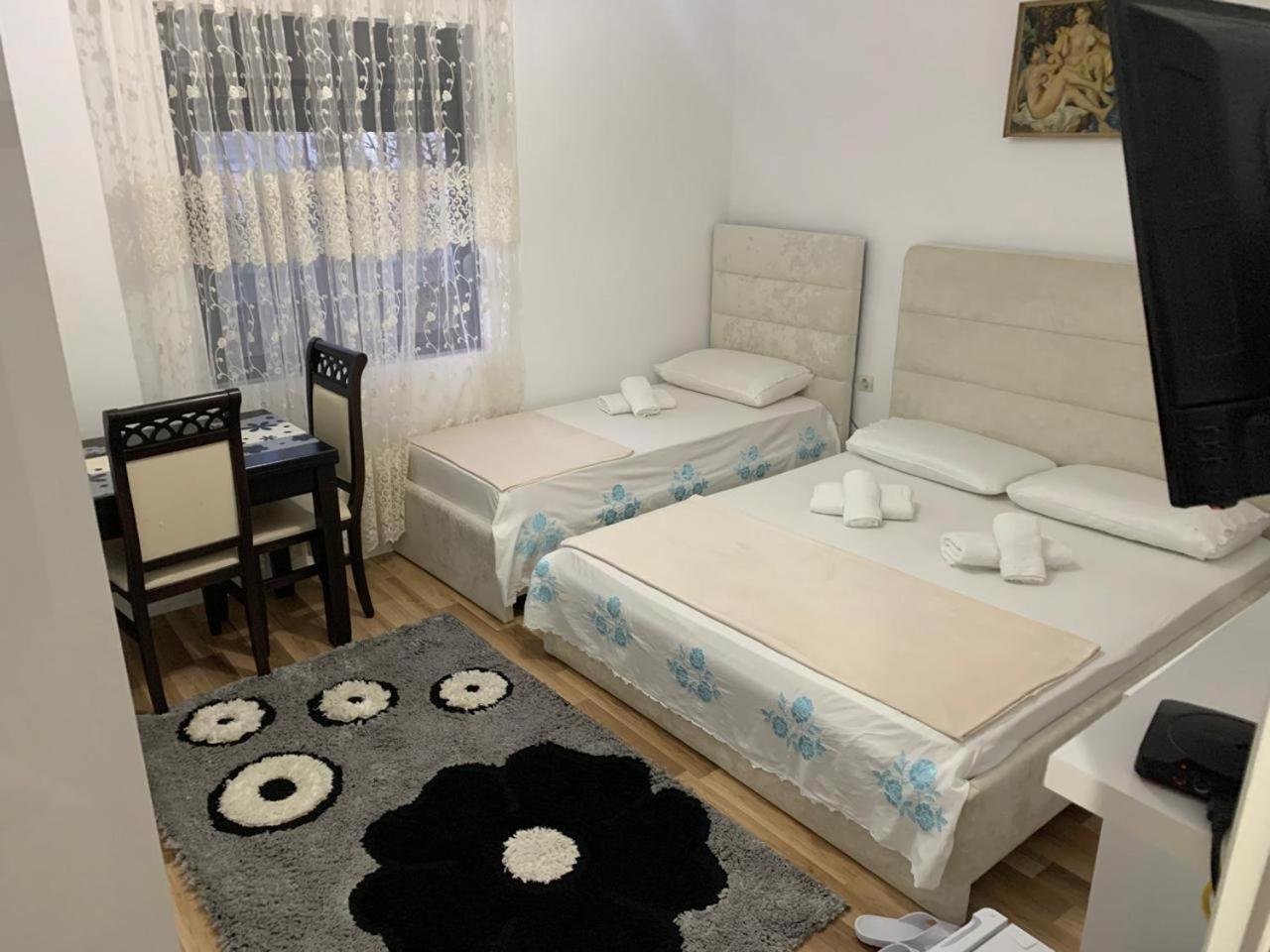 Flat In Berat'S Center Apartment Exterior photo