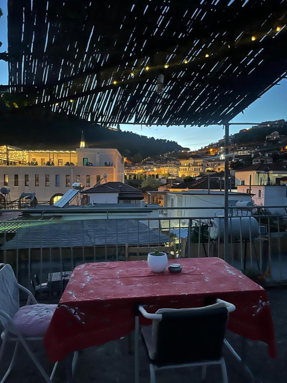 Flat In Berat'S Center Apartment Exterior photo